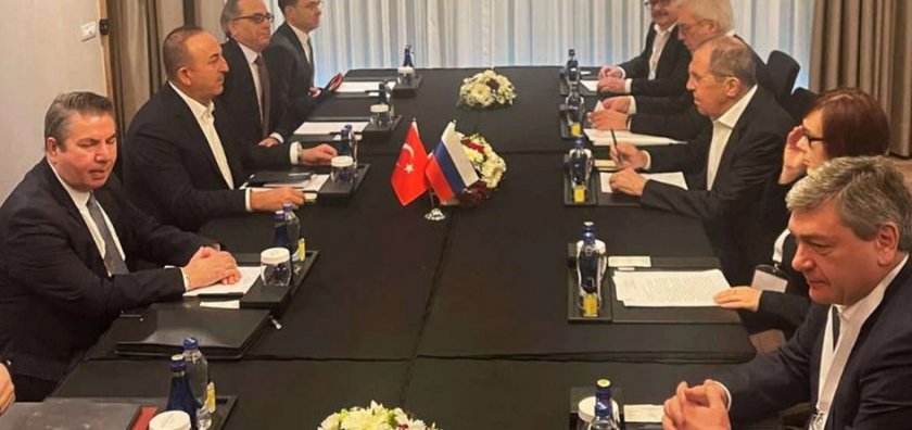 В Анталия, Турция, започнаха преговори между външните министри на Турция