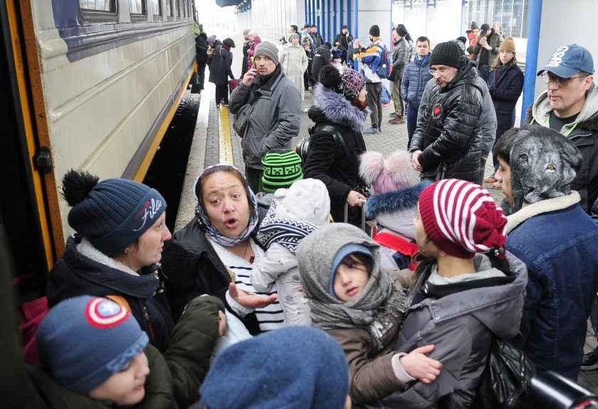 Външно към българите в Украйна: Незабавно се евакуирайте с влак!