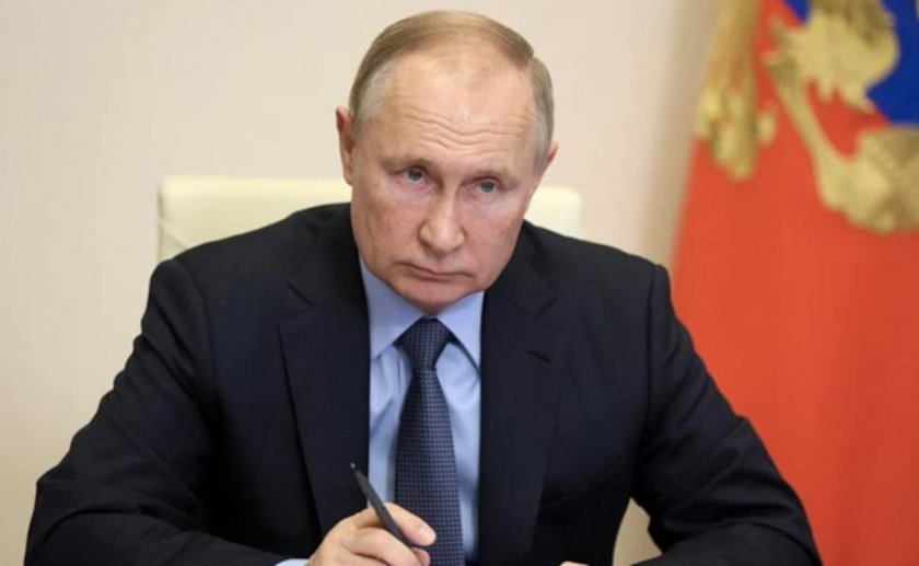 Руският президент Владимир Путин подписа Закона за антикризисните мерки. Документът