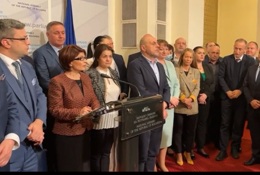 Къде е премиерът Кирил Петков? Този въпрос тежи със страшна