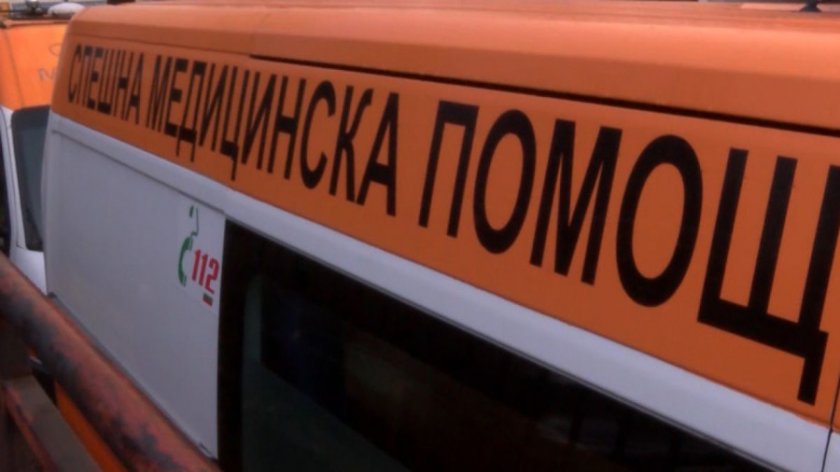 Влак отряза краката на мъж на гара Петрич