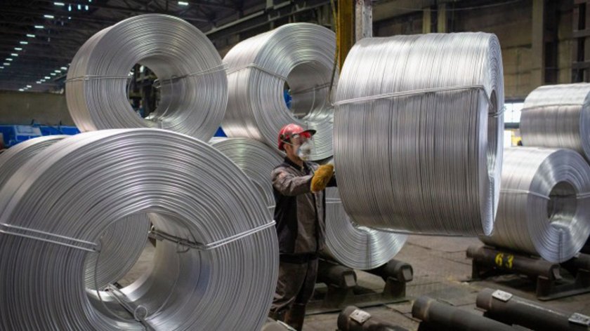 ЕС се готви да забрани вноса на алуминий и стомана от Русия