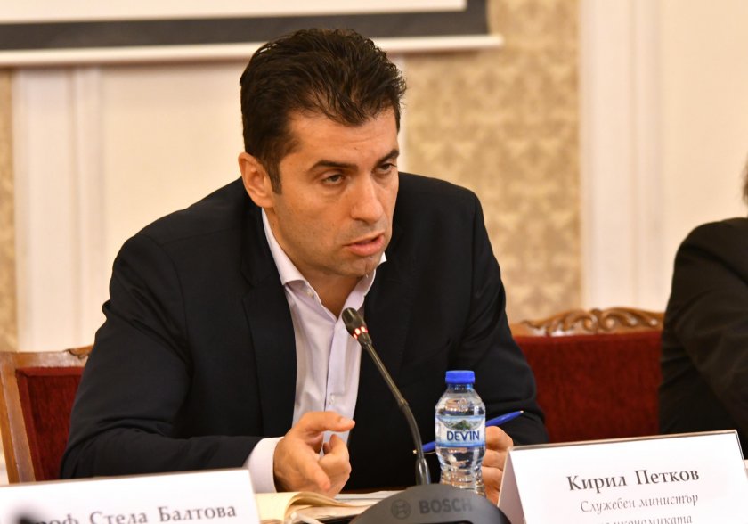 Не се поддавайте на паниката! Няма да свършат хранителните продукти!