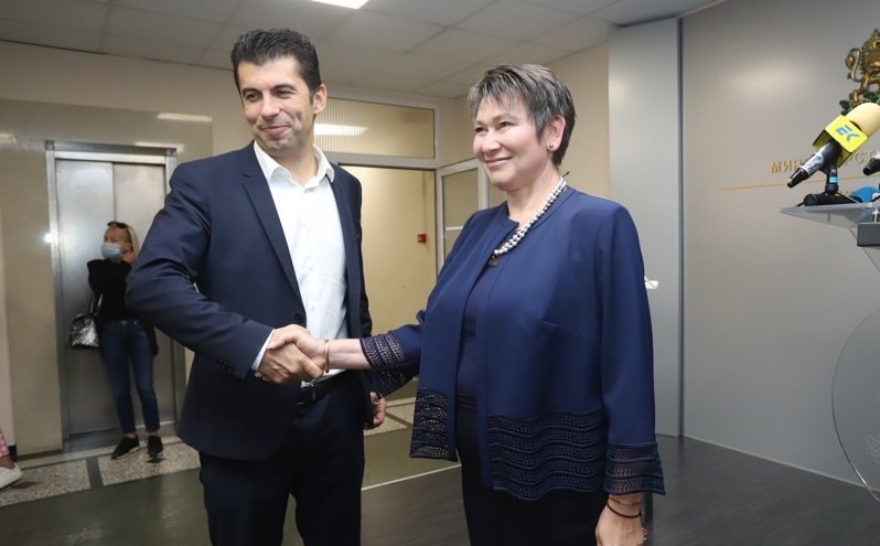 За два месеца закъсалият държавен жп превозвач се сдобива с