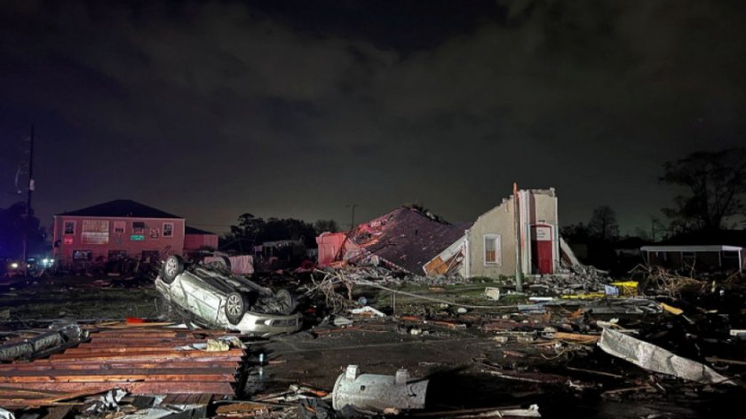 Торнадо уби най-малко един човек в Ню Орлиънс