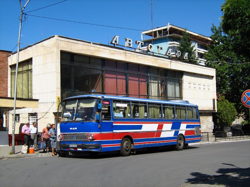 Честито! Вдигат цената за билетчето и за раздрънканите автобуси в Кюстендил