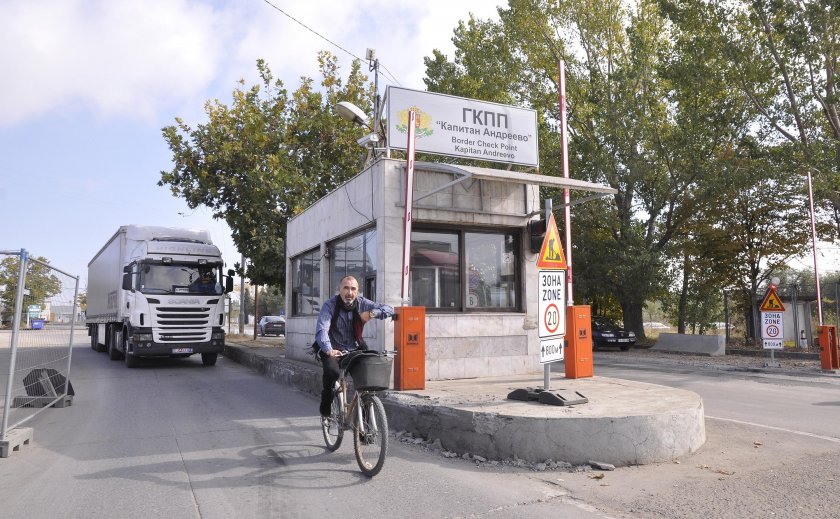 Спипаха турчин да минава нелегално границата ни