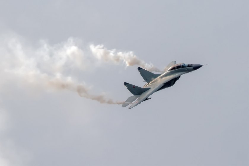 Алжирски изтребител се разби