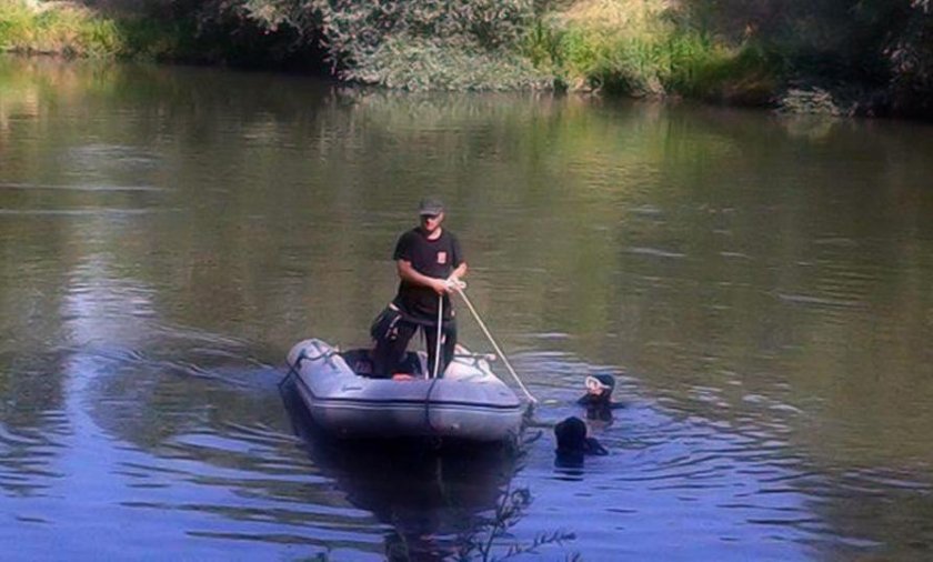 Труп на мъж изплува от река Чая