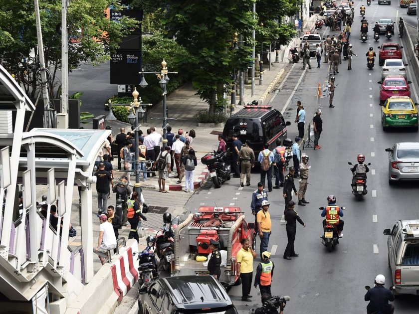 Шест бомби избухнаха в Банкок