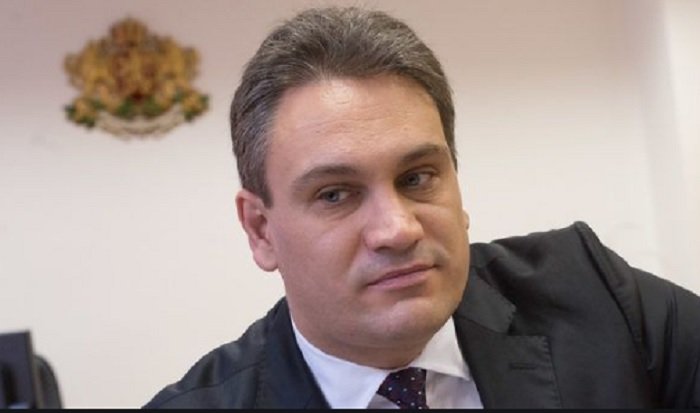Пламен Георгиев моли ВСС да го върне като прокурор 
