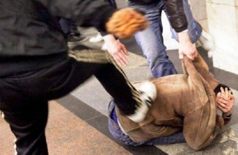 Вендета: Баща и син пребиха мъж в Радомирско