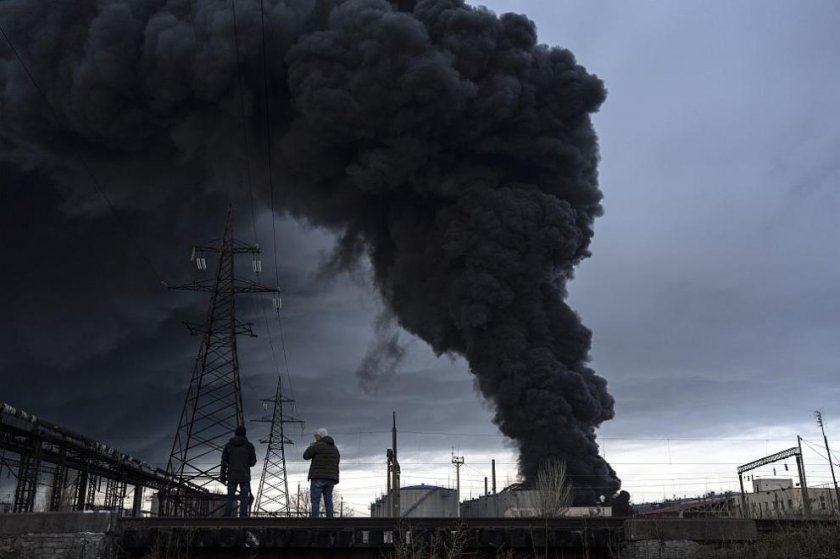Русия е удари петролна рафинерия в Одеса