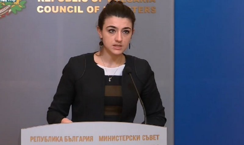 Лена Бориславова: Няма да плащаме газа в рубли