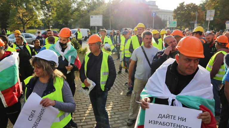 Пътищарите пак излизат на протести, плашат с блокади