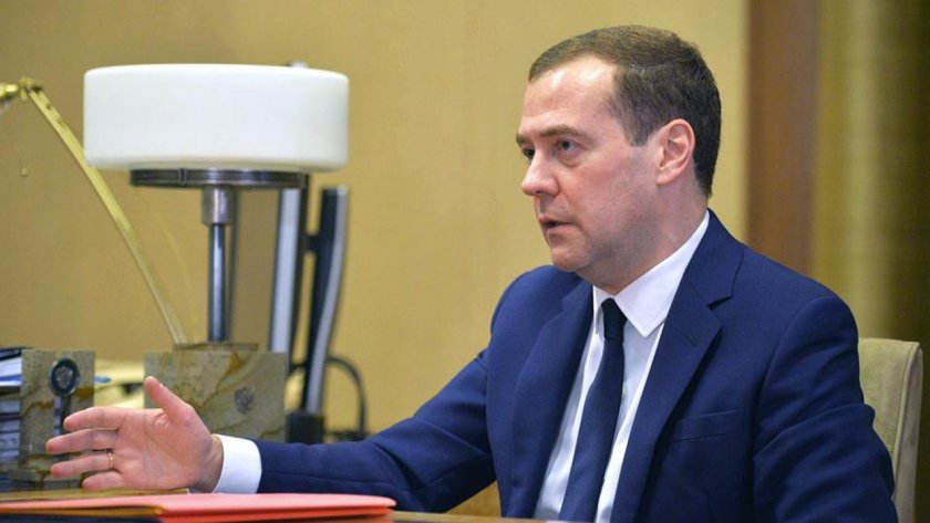 Медведев: Гоненето на руски дипломати не решава никакви проблеми