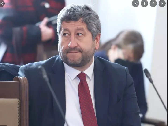 Иванов: Няма как да има тайни договорки за ветото на Македония 