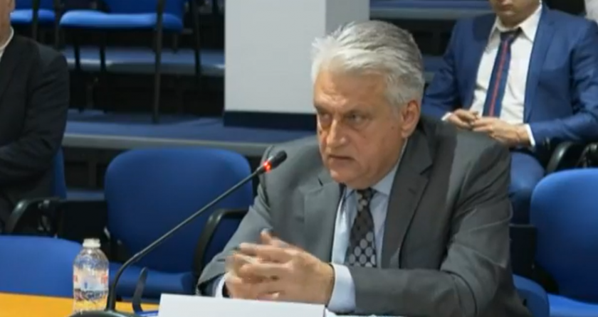 Не ме апострофирайте, ако обичате, Вие не сте юрист и