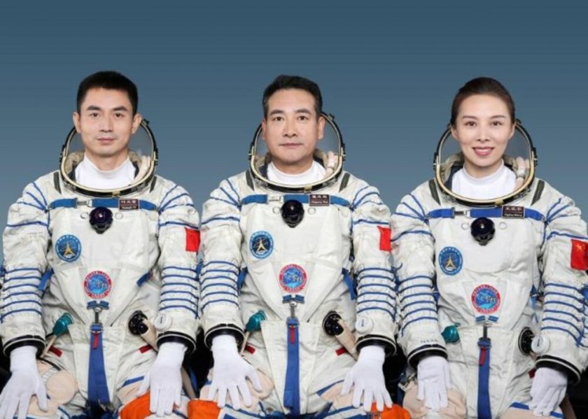 Тримата тайконавти кацнаха след 6 месеца в космоса