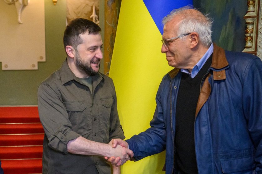 Борел призова да се изпратят оръжия в Украйна