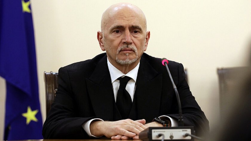 Николай Събев уволни шефа на ТСВ заради порт Варна