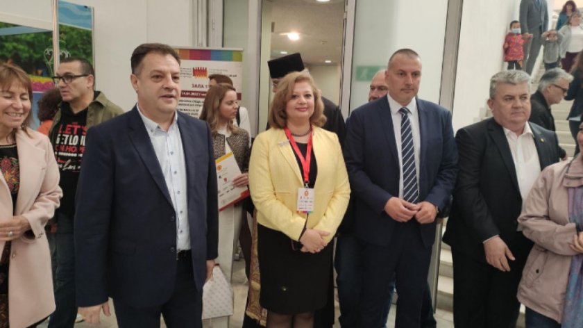 Зам.-министър плаши хотелиери с наказания за спекулации с украинци