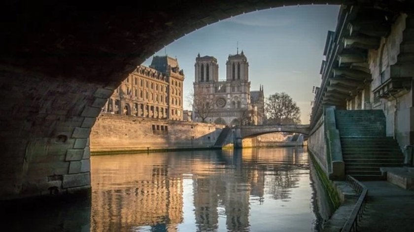 Три години след опустошителния пожар парижката катедрала „Нотр Дам“ възвърна