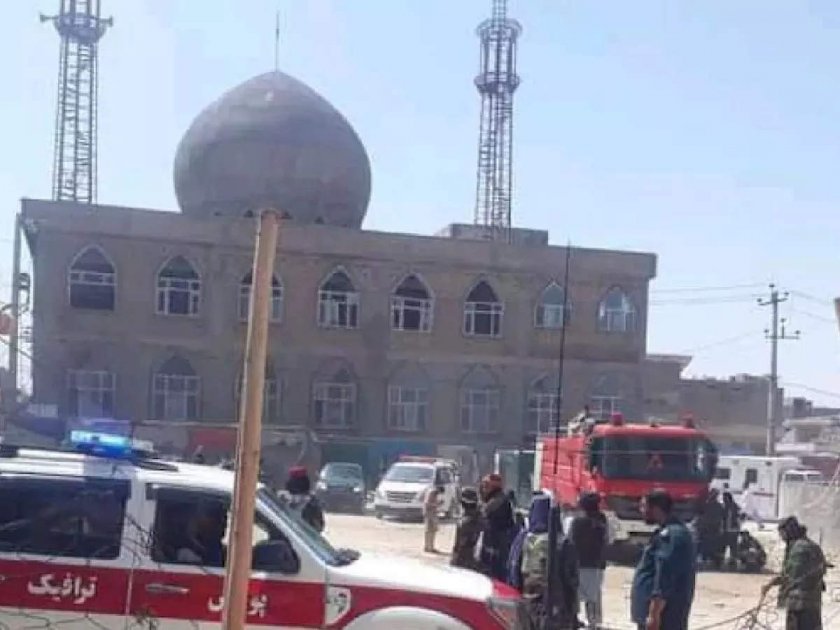 Взрив в шиитска джамия в Афганистан уби и рани десетки,