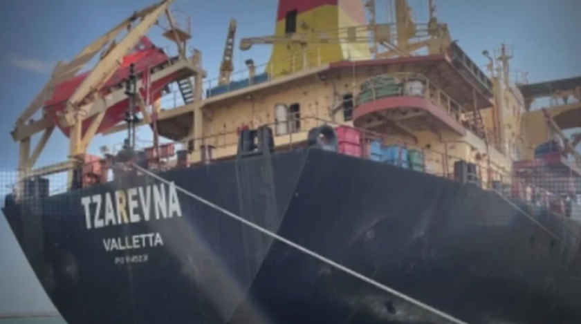 Очаква се българските моряци, евакуирани от кораба в &bdquo;Царевна&rdquo; в