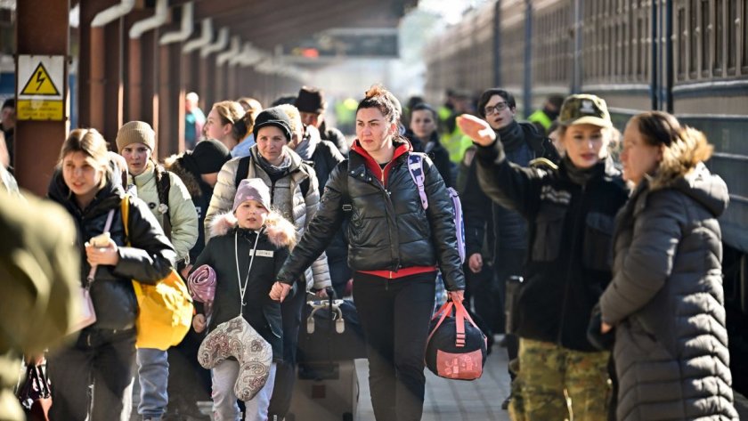 Близо 5 милиона бежанци са напуснали Украйна