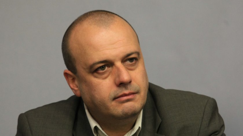 Плащат до 20 април парите за хотелиери с украинци