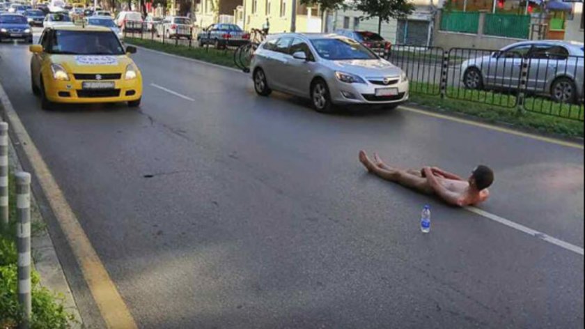 Закопчаха извратеняк, разголвал се пред хора в Горна Оряховица