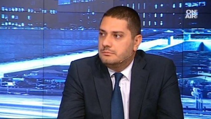 &ldquo;Позицията на правителството на Кирил Петков е като лешояд над