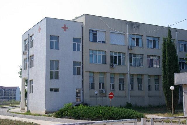 Поморийката, скочила от втория етаж, ще живее