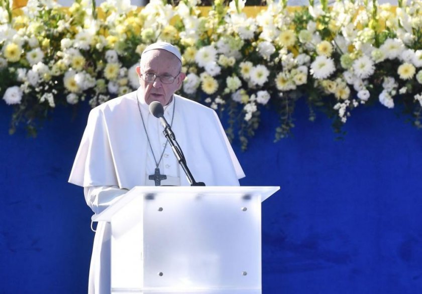 Папа Франциск описа войната в Украйна като „ужасяващо отстъпление от