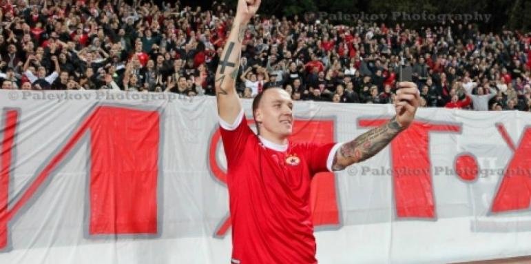 Тончи Кукоч: Благодаря на Бог, че играх за теб, ЦСКА! 