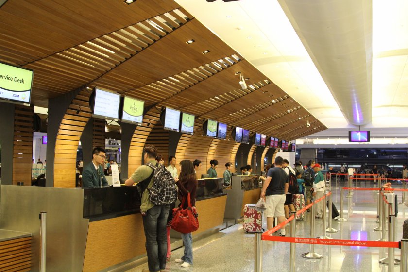 Тайван намалява карантината за пристигащите пътници