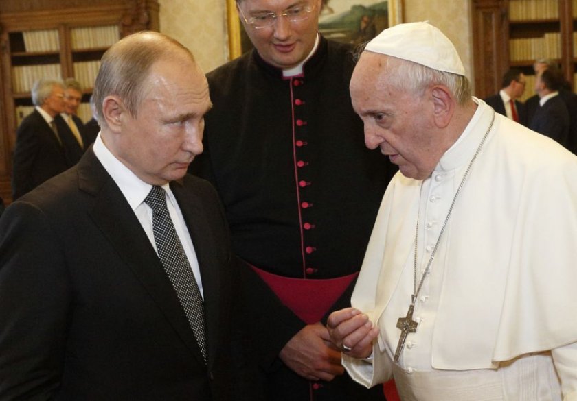 Папа Франциск е поискал среща с руския президент Владимир Путин
