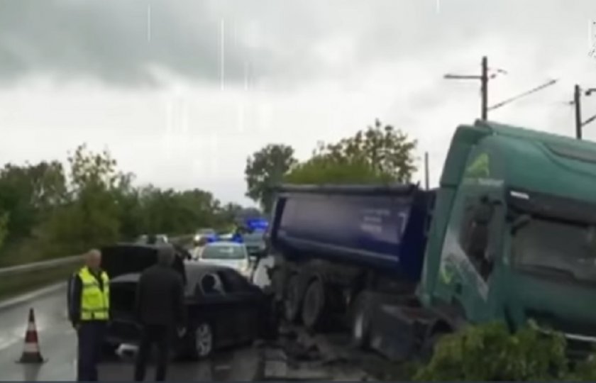 Путинистът Мажд Алгафари: Опитаха се да убият Радев, Бог да го пази!