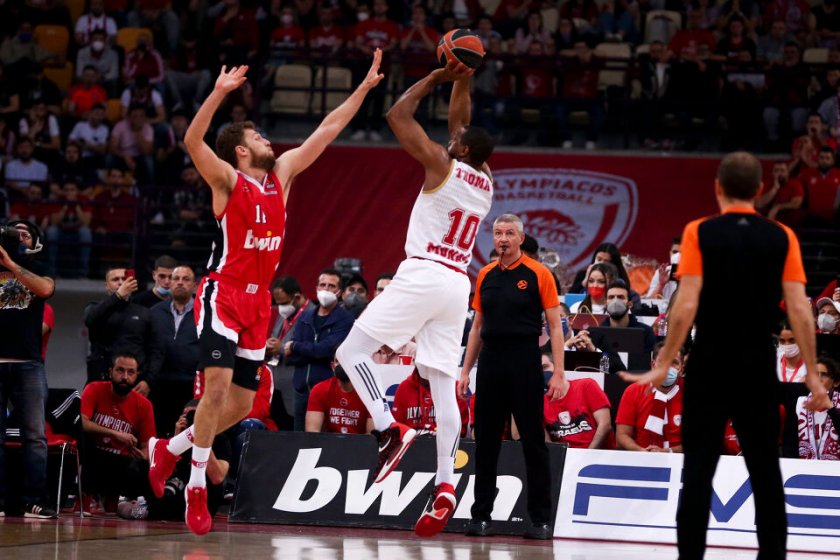 Александър Везенков ще играе на най-голямата сцена в баскетболна Европа