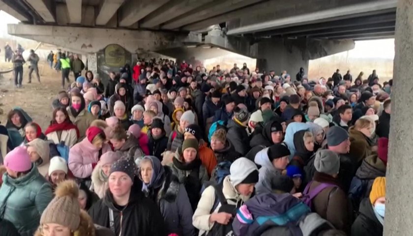 Около 1,16 милиона човека, включително 205 хиляди деца, са били