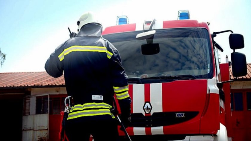 Четирима души са загинали при пожар в дом за стари хора във Варна