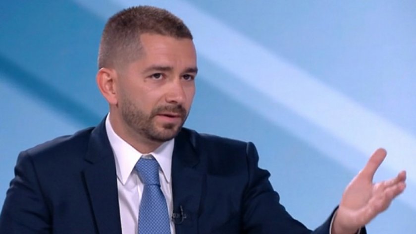 Пътищата на "Продължаваме Промяната" и президента се разделят