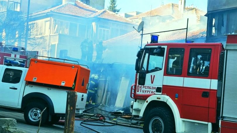 79-годишна жена пострада при пожар в Пловдив