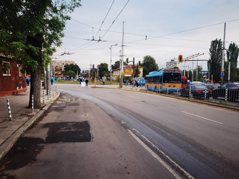 Колона от бакшиши се включва в блокадата на София