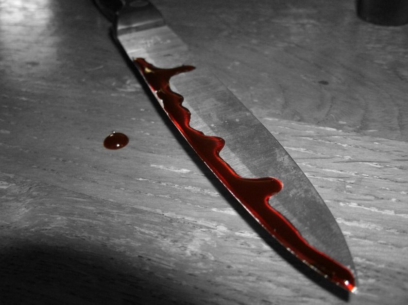 Жена намушка с нож мъжа си в Лом, задържаха брат й
