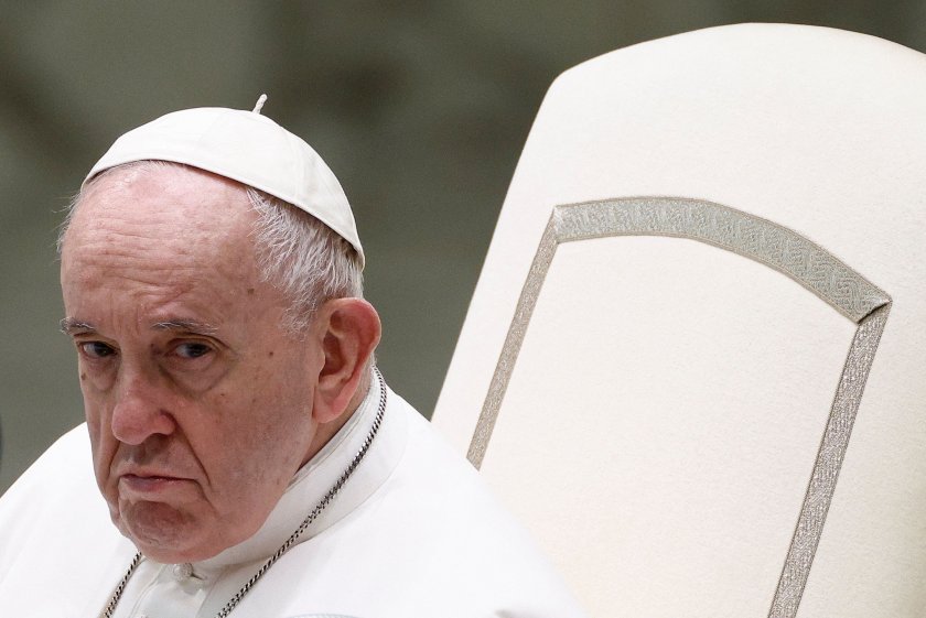 Папа Франциск готов да съдейства за мир в Украйна