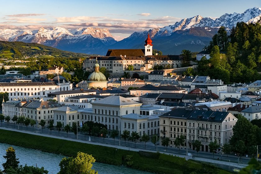 Австрия е замразила авоари на руски олигарси за общо 254 милиона евро
