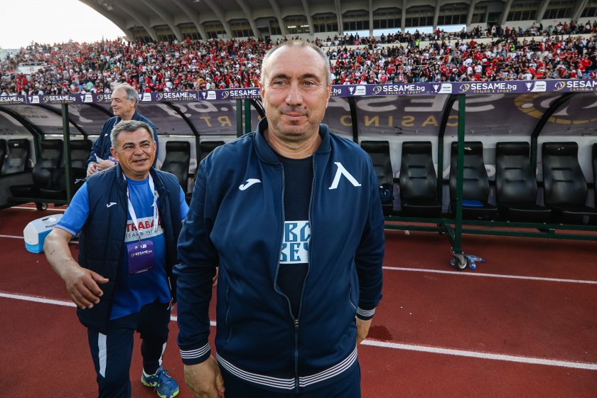 Наставникът на Левски Станимир Стоилов е на мнение, че треньорите