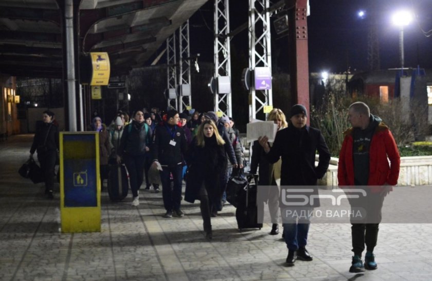 Първите 200 украински бежанци си заминават от Варна през следващите